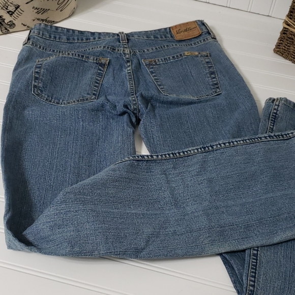 Vintage womens Levi's With Pleat Down The Front - Picture 3 of 6